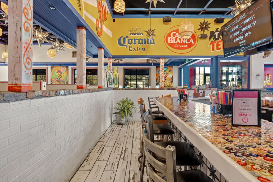 More Photos Of 1025 Industrial Dr, Crestview General Retail For Sale