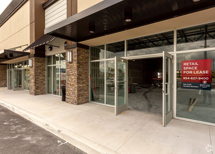 More Photos Of 1700 NW 117th Plz, Miami General Retail For Lease