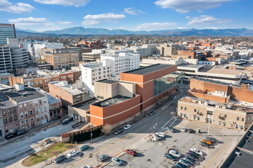 More Photos Of 120 Salem Ave SW, Roanoke Warehouse For Lease