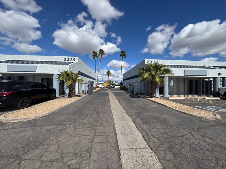 More Photos Of 2328 E Van Buren St, Phoenix Warehouse For Lease