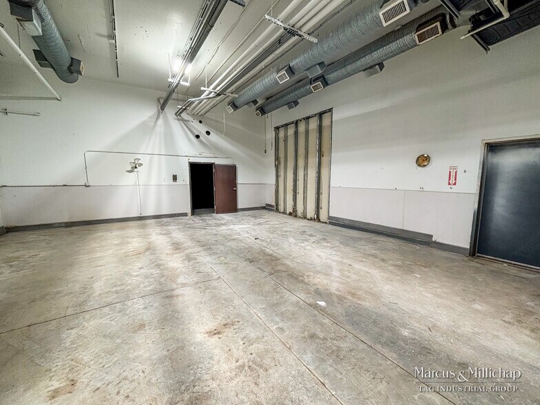 More Photos Of 4850 Jackson St, Denver Warehouse For Sale