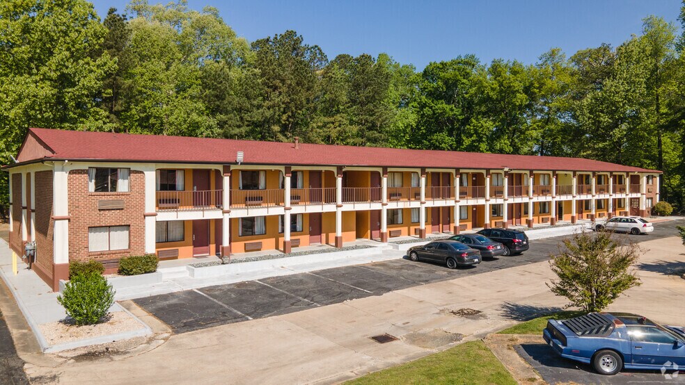 Primary Photo Of 14747 Warwick Blvd, Newport News Hotel For Sale