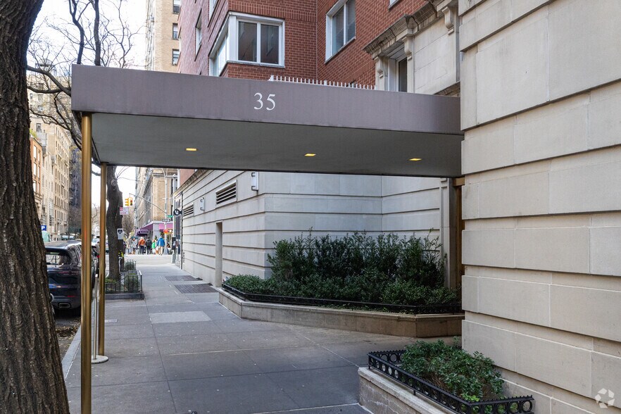 More Photos Of 35 E 85th St, New York Apartments For Sale