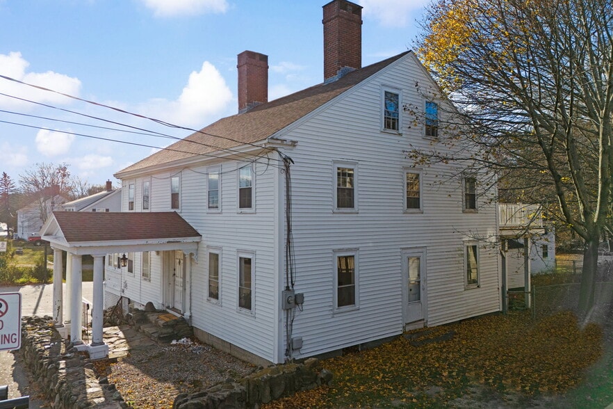 More Photos Of 80 Lafayette Rd, Hampton Falls Freestanding For Sale
