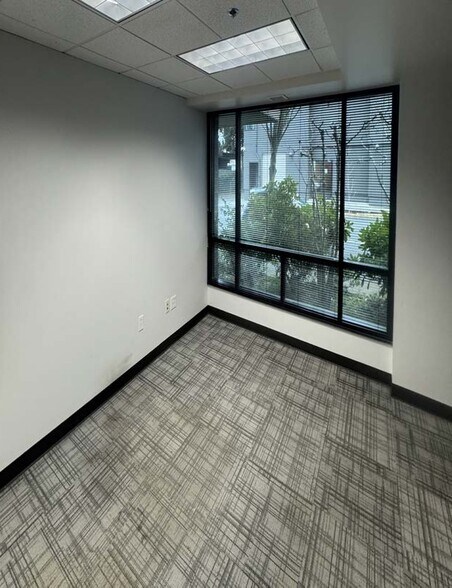 More Photos Of 110 James St, Edmonds Office Residential For Sale