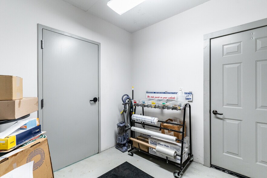 More Photos Of 425 Gum St, North Little Rock Auto Repair For Sale