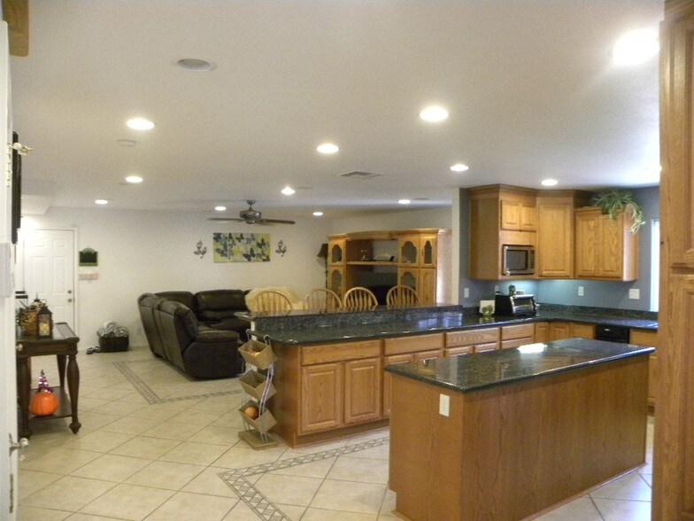 More Photos Of 841 N Palm Ave, Upland Specialty For Sale