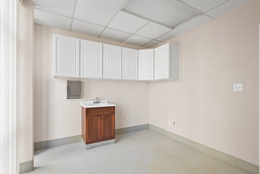 More Photos Of 256 Landis Ave, Chula Vista Medical For Lease