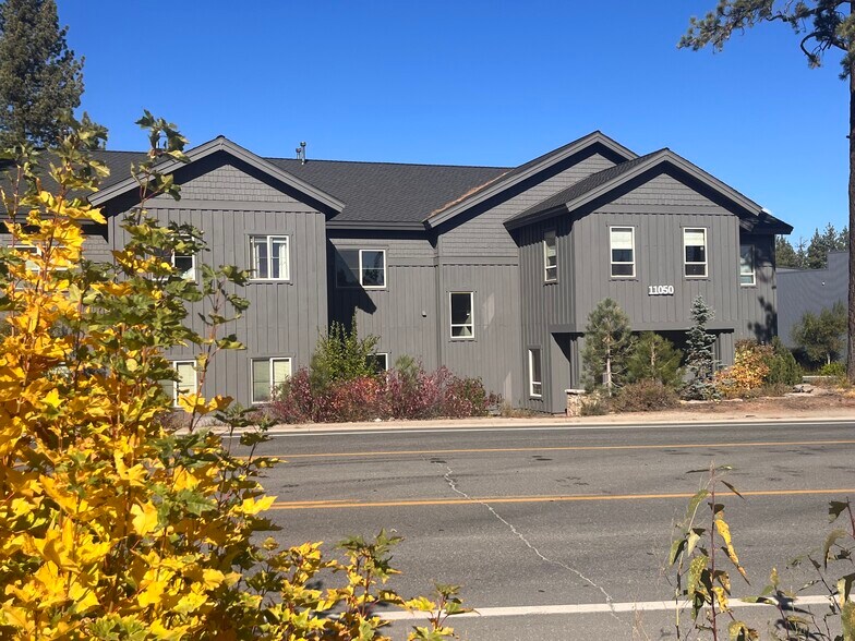 More Photos Of 10775 Pioneer Trl, Truckee Office For Lease