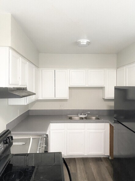 More Photos Of 730 Mather St, Brighton Apartments For Sale