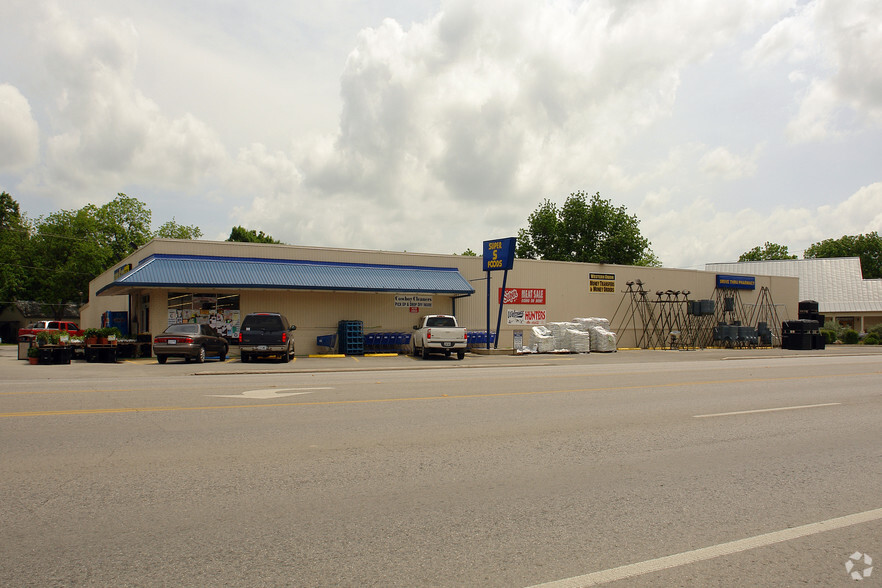 Primary Photo Of 408 W Us-90 Hwy, Castroville Supermarket For Lease