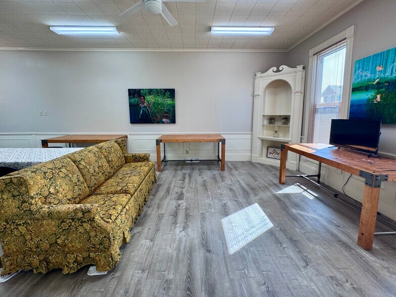 More Photos Of 1415 4th St, Fulton Storefront Retail Residential For Sale