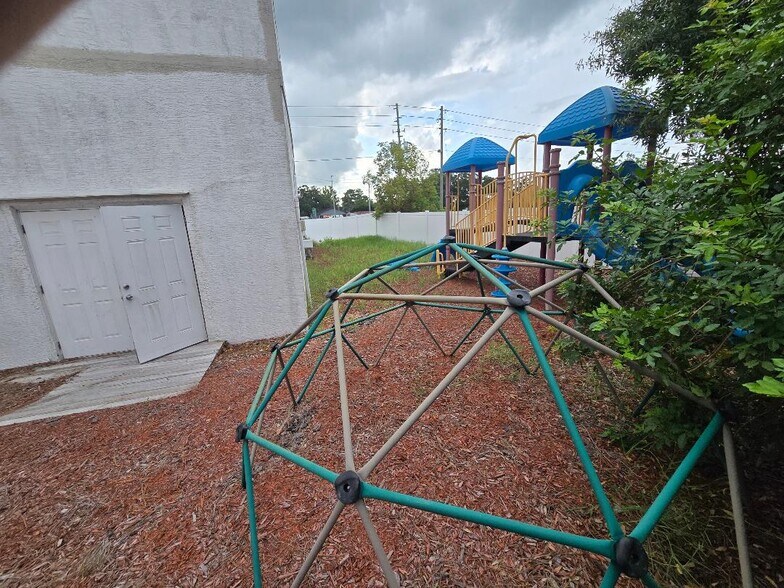 More Photos Of 3715 US Highway 19, New Port Richey Daycare Center For Sale