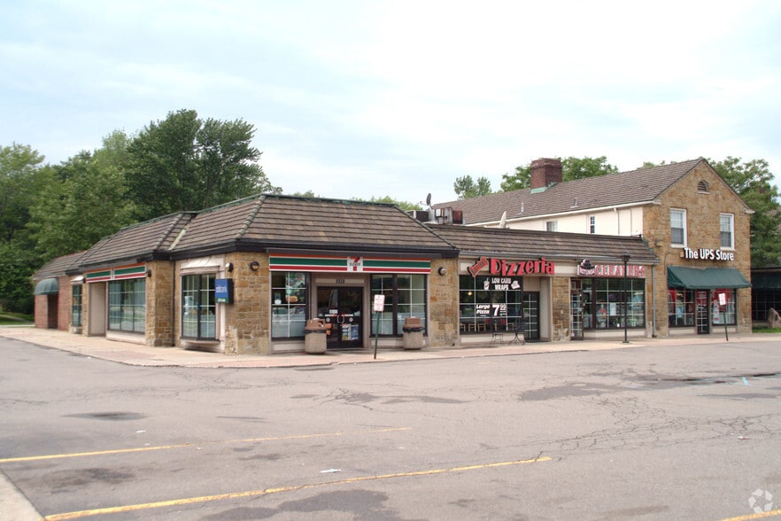 More Photos Of 3307-3389 Greenfield Rd, Dearborn Unknown For Lease