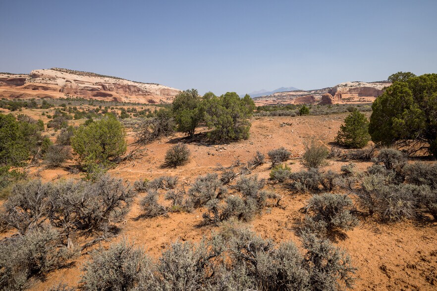 More Photos Of 366 S Joe Wilson Dr, La Sal Land For Sale