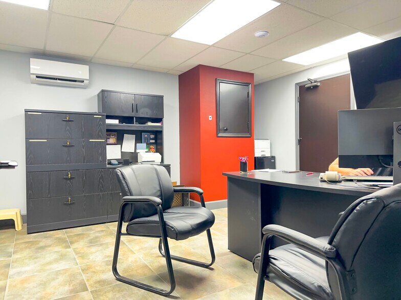 More Photos Of 875 N Cocoa Blvd, Cocoa Auto Dealership For Sale