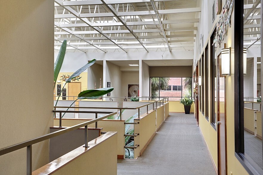 More Photos Of 824 Elmwood Park Blvd, New Orleans Medical For Lease