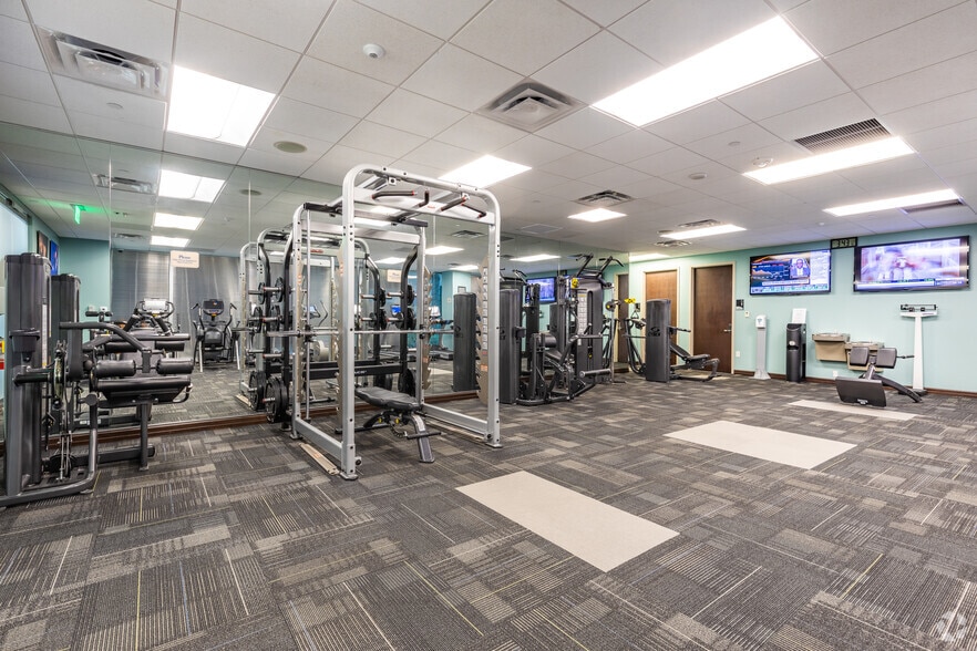 More Photos Of 2400 E Commercial Blvd, Fort Lauderdale Office For Lease