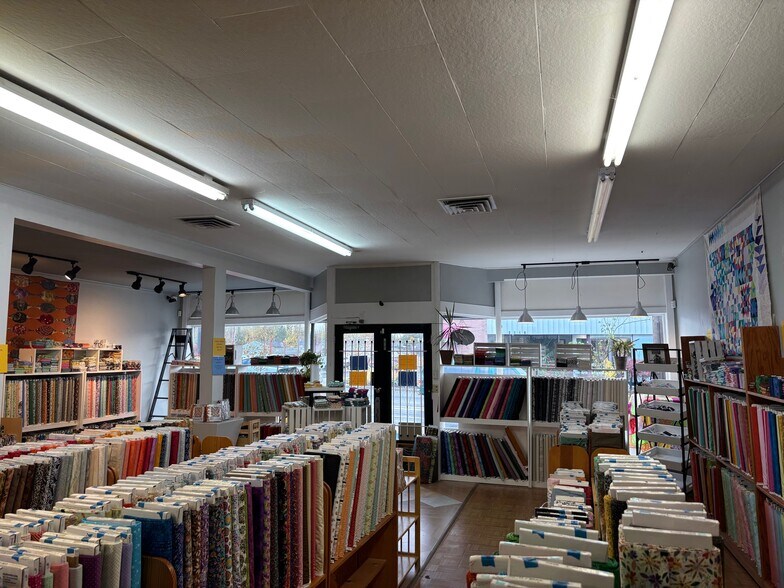 More Photos Of 1233 Main St, Philomath Storefront For Sale