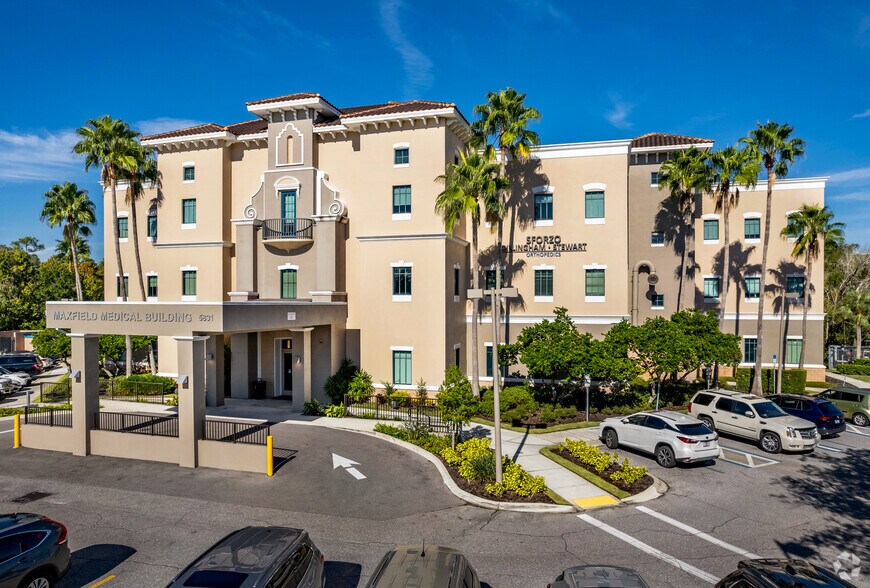 More Photos Of 5831 Bee Ridge Rd, Sarasota Medical For Lease