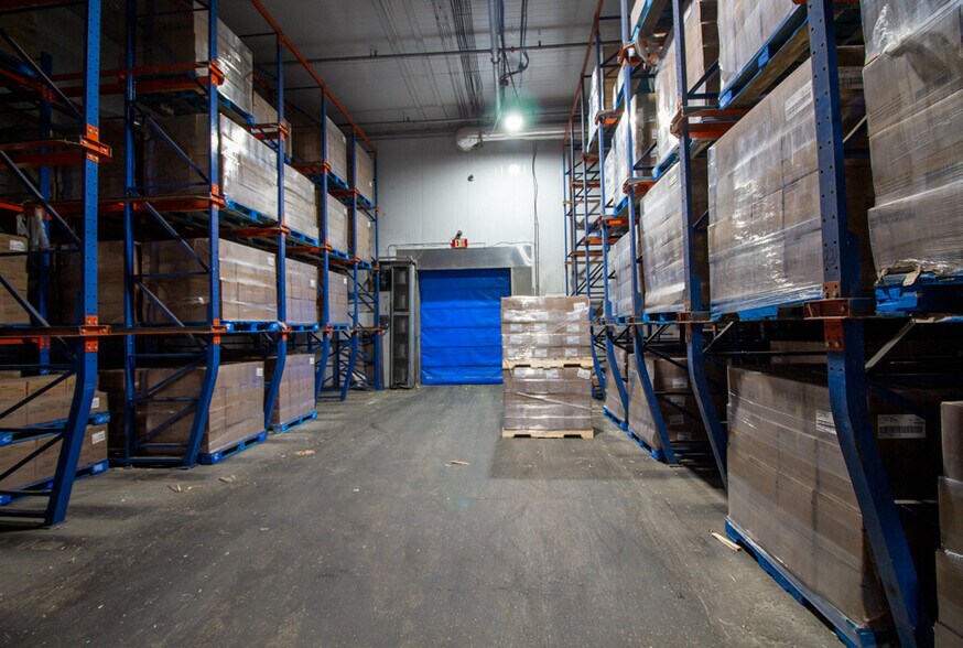 More Photos Of 131 22 St N, Lethbridge Refrigeration Cold Storage For Sale