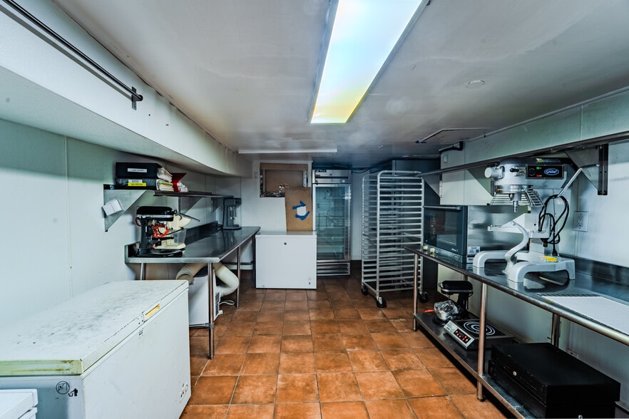 More Photos Of 3713 30th Ave, Long Island City Apartments For Lease