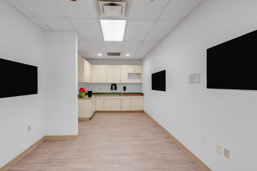 More Photos Of 1151 W Ray Rd, Chandler Daycare Center For Sale