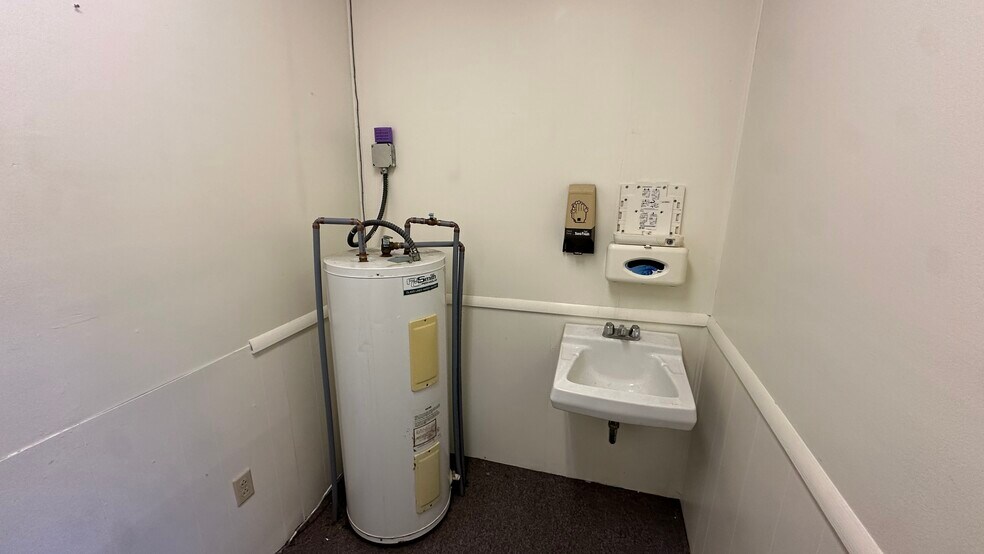 More Photos Of 444 Elmwood Ave, Alderson Medical For Sale