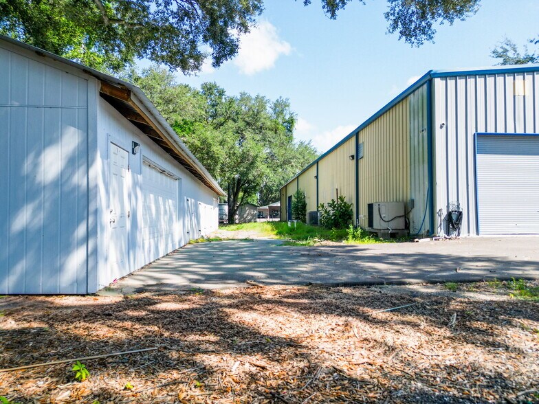 More Photos Of 112 N Mulrennan Rd, Valrico Warehouse For Sale
