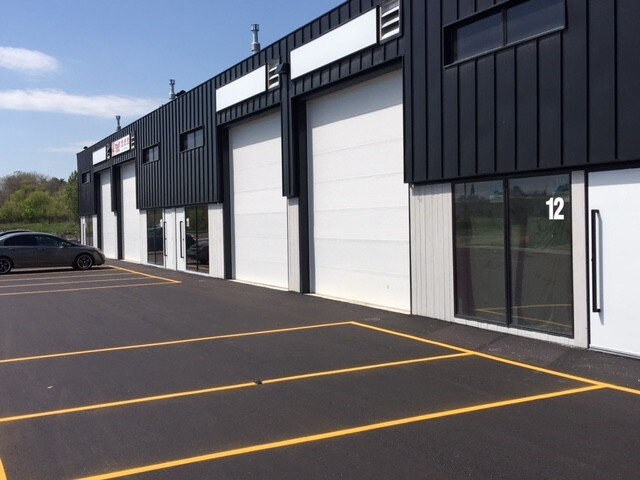 More Photos Of 615 Mission St, Winnipeg Warehouse For Lease