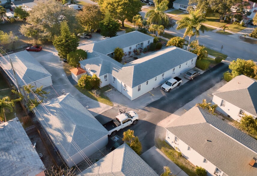 More Photos Of 200 Park Ave, West Palm Beach Apartments For Sale