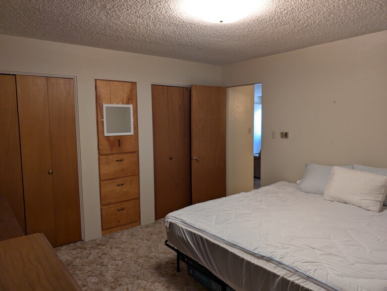 More Photos Of 702 S 3rd St E, Malta Multifamily For Sale