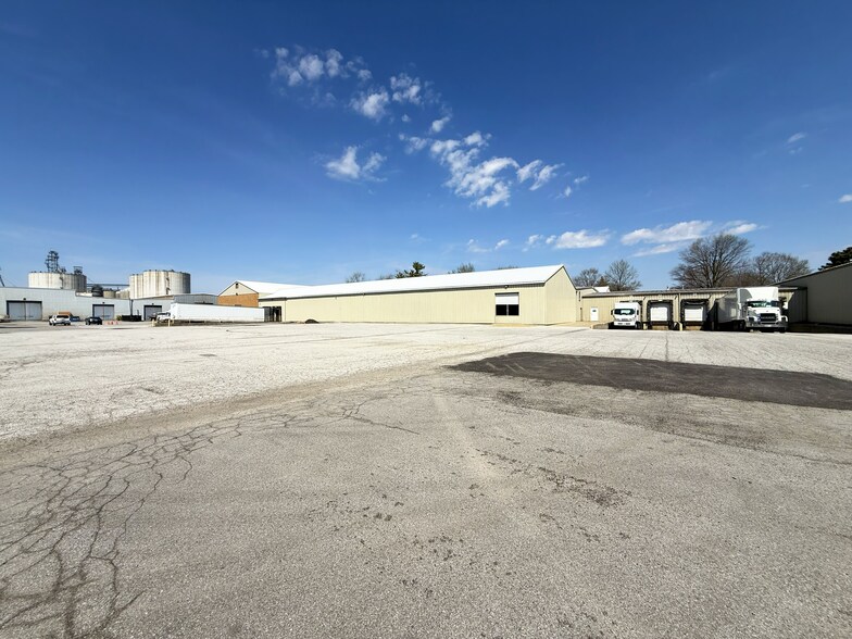 More Photos Of 201 Main St, New Haven Warehouse For Lease