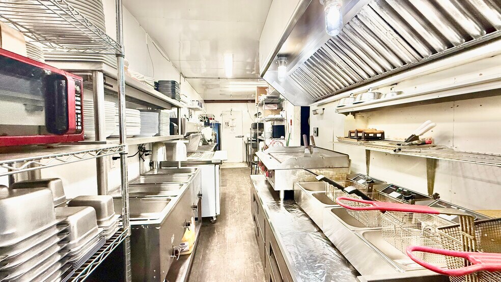 More Photos Of 557 Fm 3003, Graham General Retail For Sale