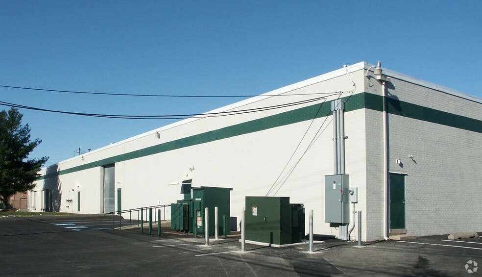More Photos Of 1750 Woodhaven Dr, Bensalem Warehouse For Lease