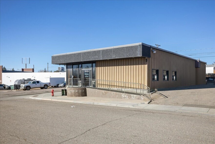 More Photos Of 1904 E 15th St, Cheyenne Office For Sale