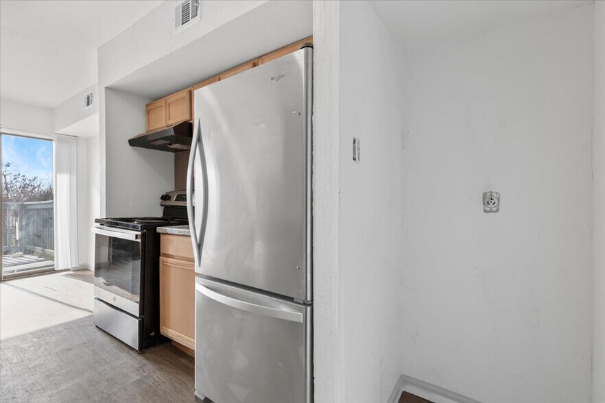 More Photos Of 5220 Tahoe Trl, Austin Apartments For Sale