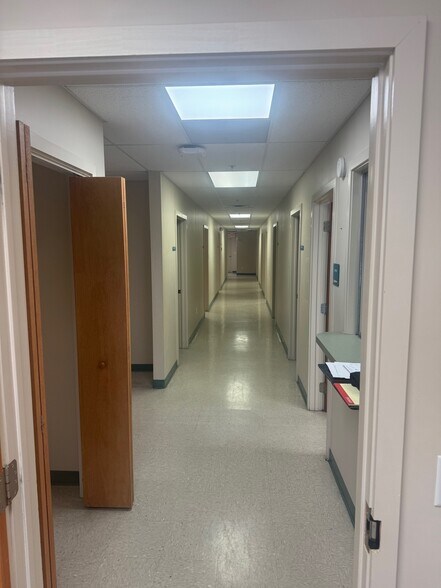 More Photos Of 38394 DuPont Blvd, Selbyville General Retail For Lease