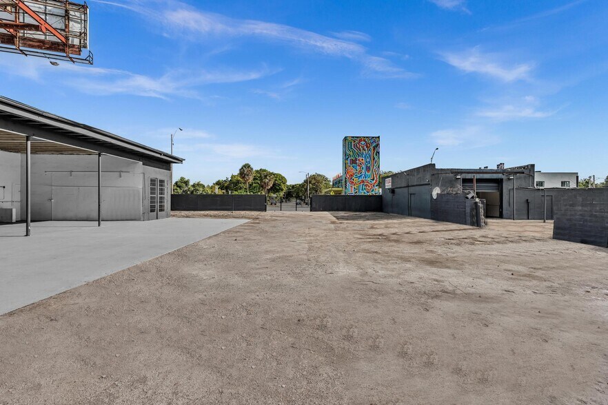 More Photos Of 570 NW 54th St, Miami Auto Repair For Lease