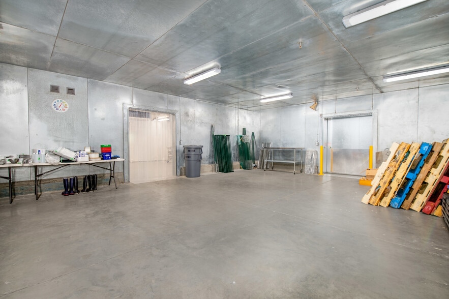 More Photos Of 810 Whispering Pines Ln, Grass Valley Refrigeration Cold Storage For Sale