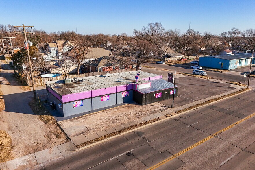 More Photos Of 212 W Harry St, Wichita Bar For Sale