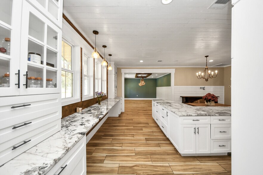 More Photos Of 17188 Highway 321, Dayton Specialty For Sale