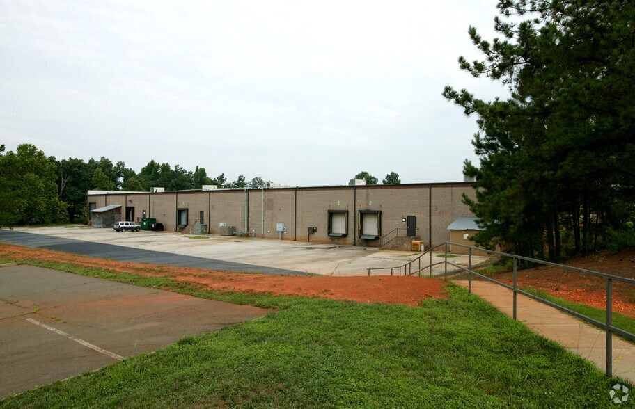 More Photos Of 1403 S Third St, Mebane Warehouse For Lease