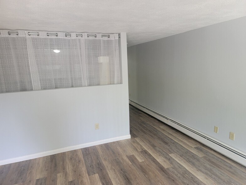 More Photos Of 450 Woonasquatucket Ave, North Providence Apartments For Sale