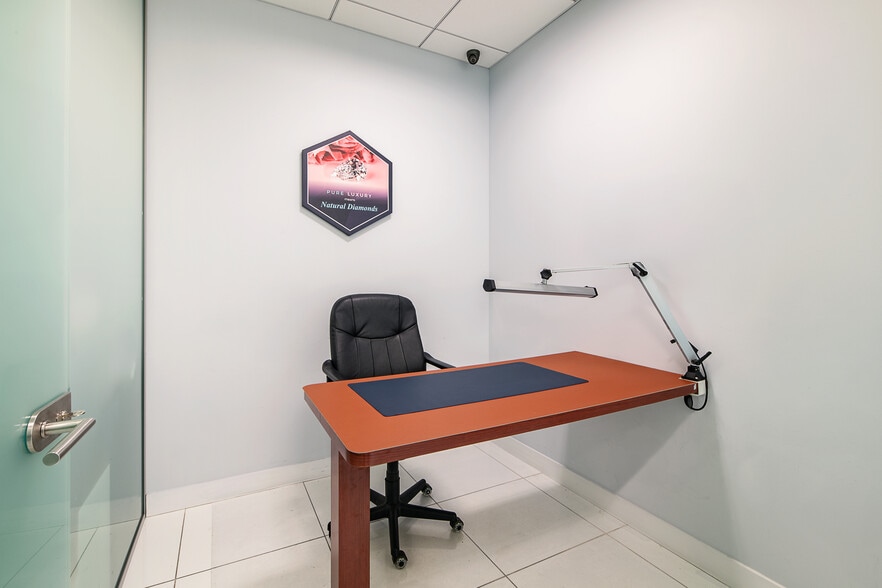 More Photos Of 50 W 47th St, New York Office Residential For Sale