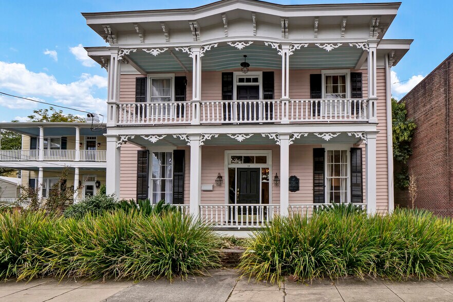 More Photos Of 12 N 5th Ave, Wilmington Office Residential For Sale