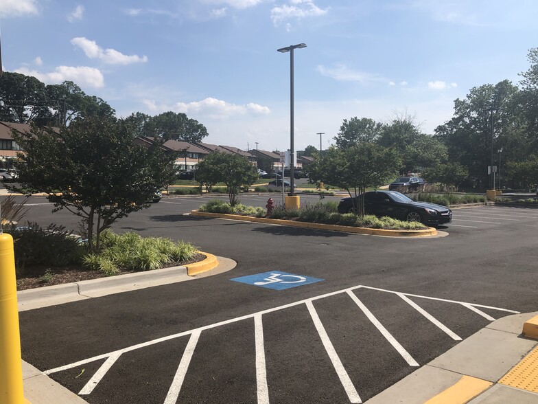 More Photos Of 18237-18247 Flower Hill Way, Gaithersburg Medical For Lease