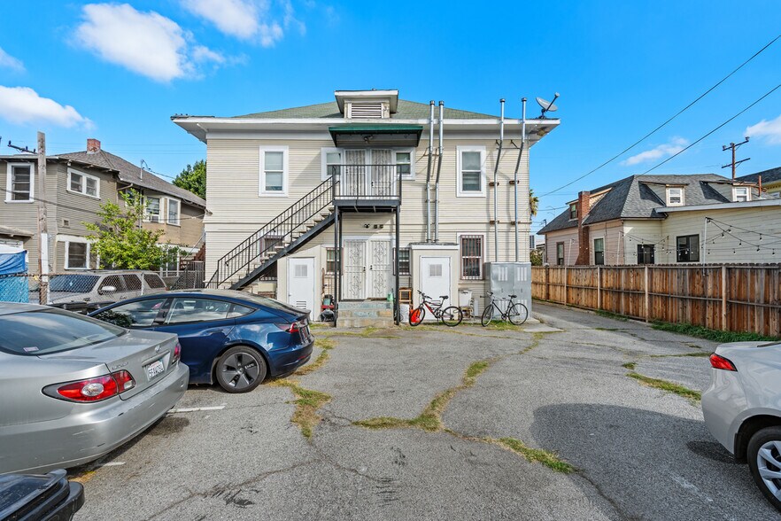 More Photos Of 1276 W 22nd St, Los Angeles Apartments For Sale