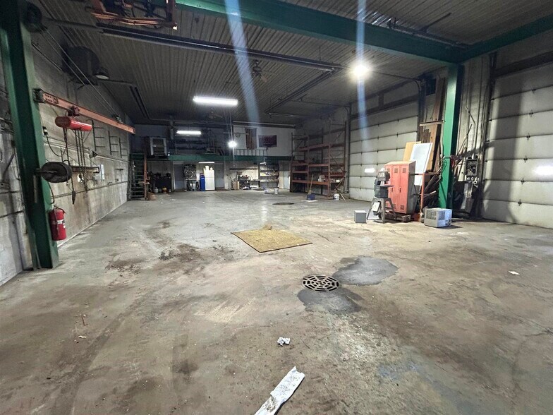 More Photos Of 2598 S State Road 121, Connersville Warehouse For Sale