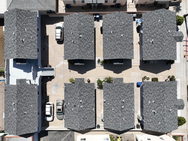 More Photos Of 1047 W 7th St, San Pedro Multifamily For Sale